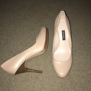 Nine West woman’s pump high heals